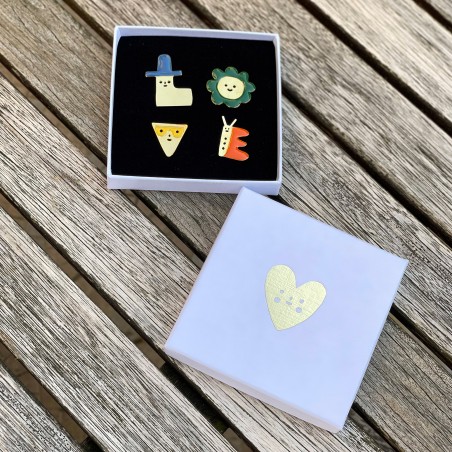 Set of 4 enamel pins Love x Suzy Ultman