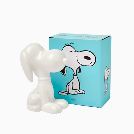 White ceramic Peanuts ornament of Snoopy sitting