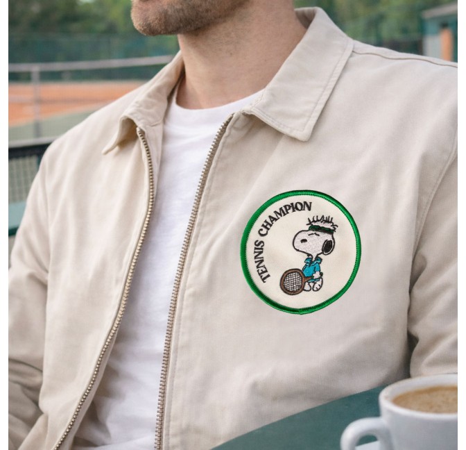 Écusson thermocollant Snoopy Tennis Champion - 7,5 cm - Peanuts x Titlee