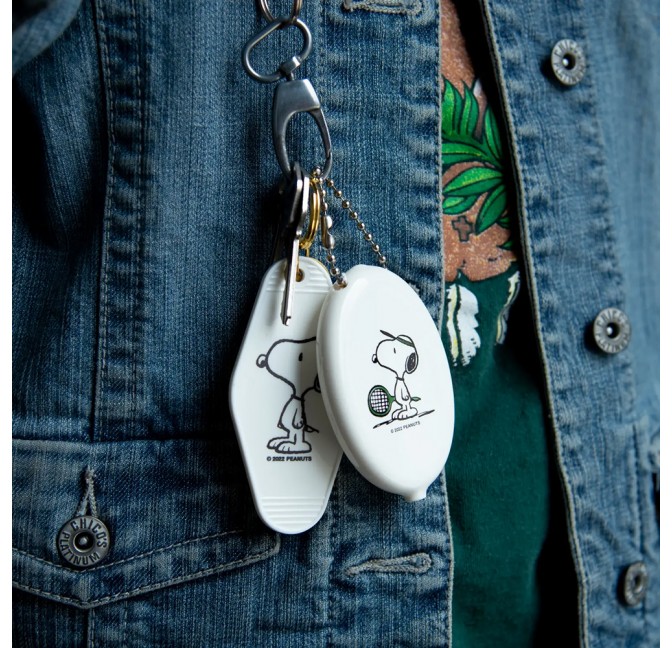 Snoopy Classic keychain and coin purse - Three Potato Four, exclusive at Titlee's