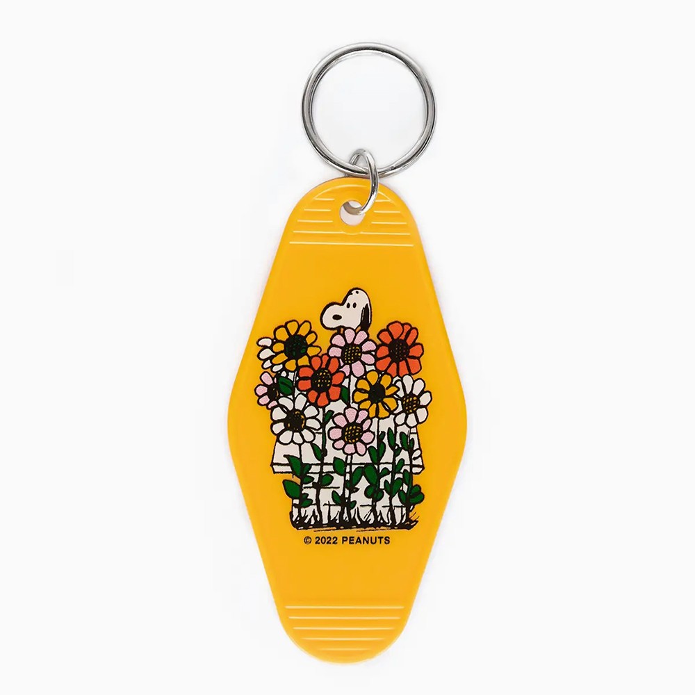 Snoopy Daisy keychain - Three Potato Four, exclusive at Titlee's