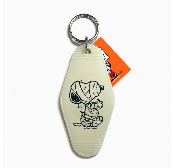 Porte-clés Snoopy Halloween phosphorescent - Three Potato Four en exclu chez Titlee