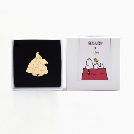 Pin's January "Snoopy Monthly" - Titlee x Peanuts