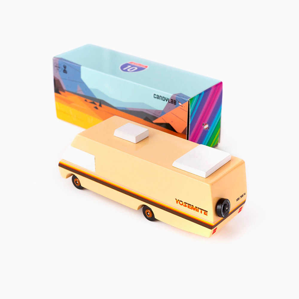Voiture Yosemite RV en bois par Candylab Toys