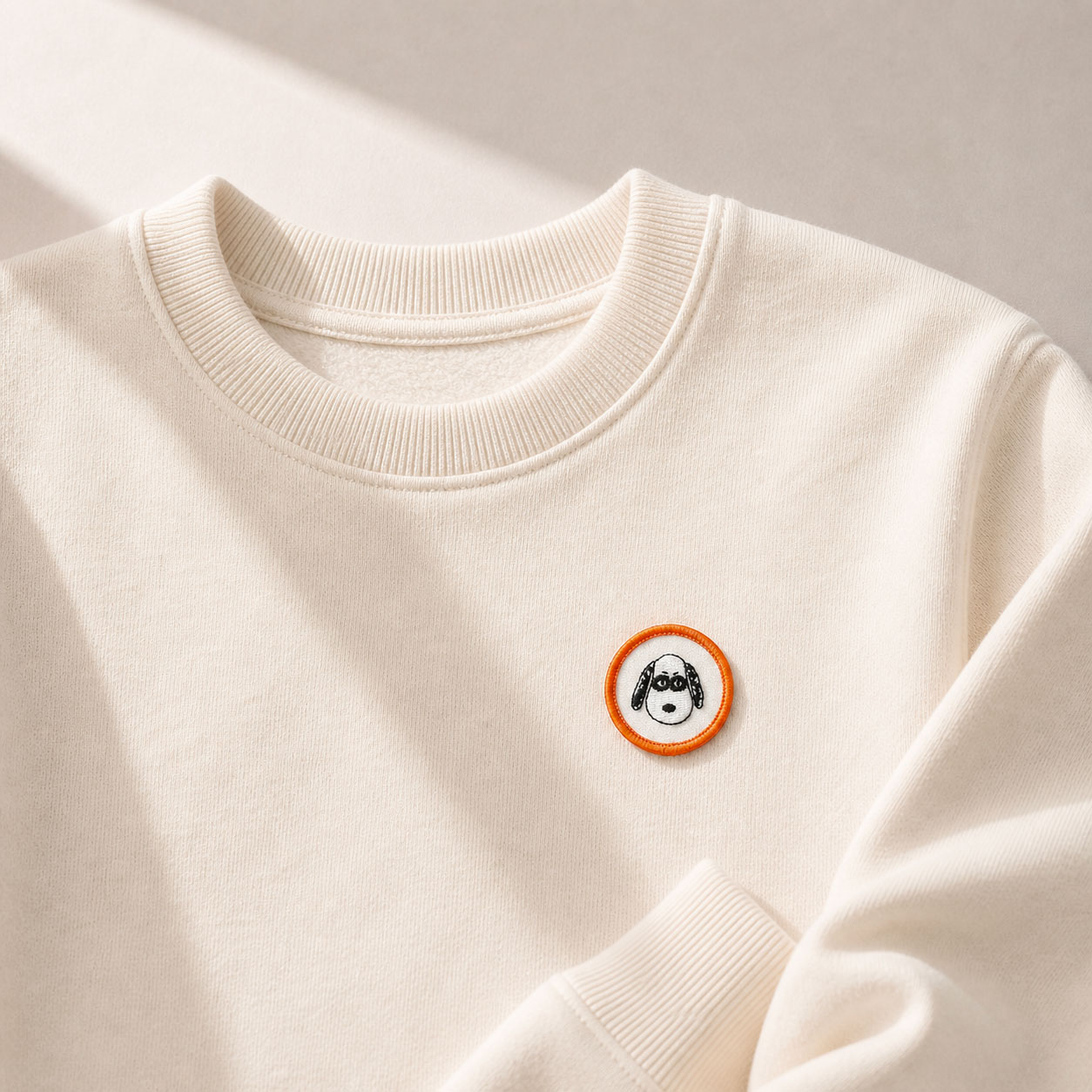 Écusson brodé Snoopy Hero – 4 cm - Titlee x Peanuts