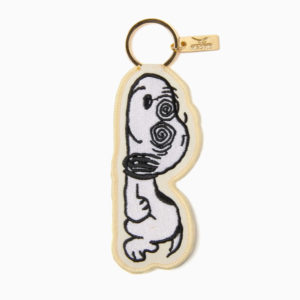 Grand porte-clés brodé Snoopy Tune Out par Magpie